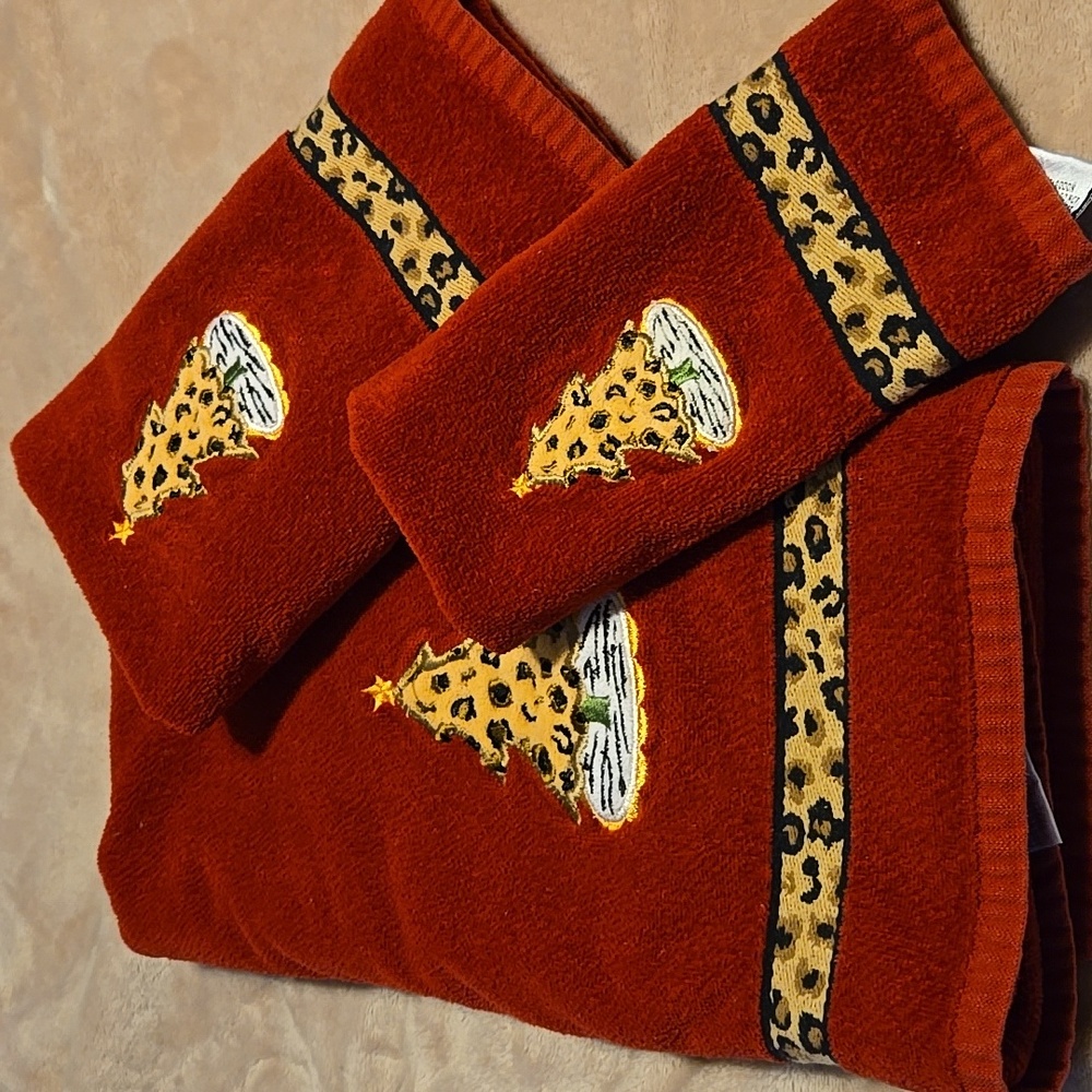 3pc Cheetah Xmas Towels